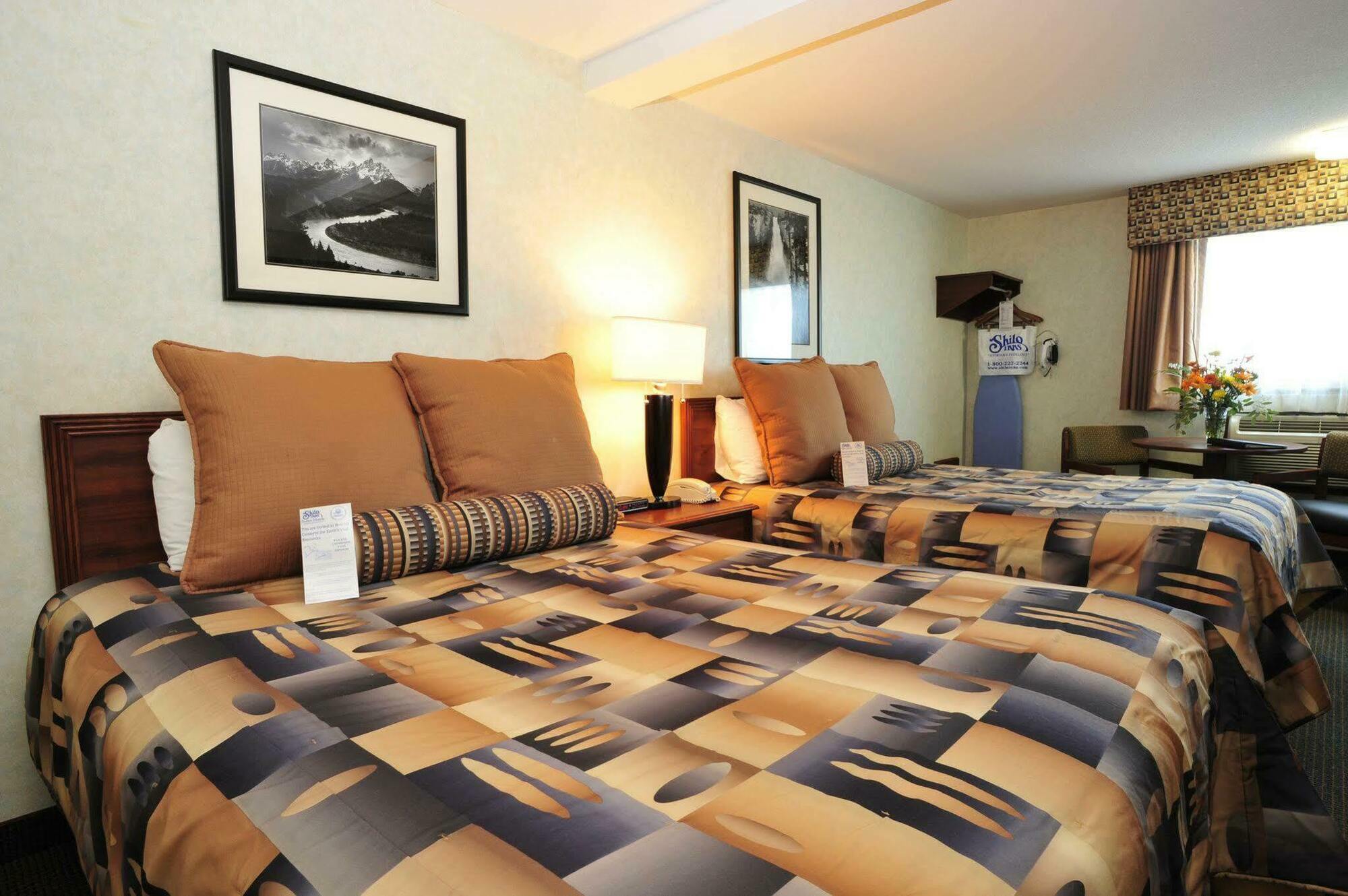 Мотель Ramada By Wyndham Medford Airport North Екстер'єр фото